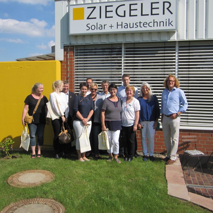 2015-08 Heinola-Delegatio bei Ziegeler Solar
