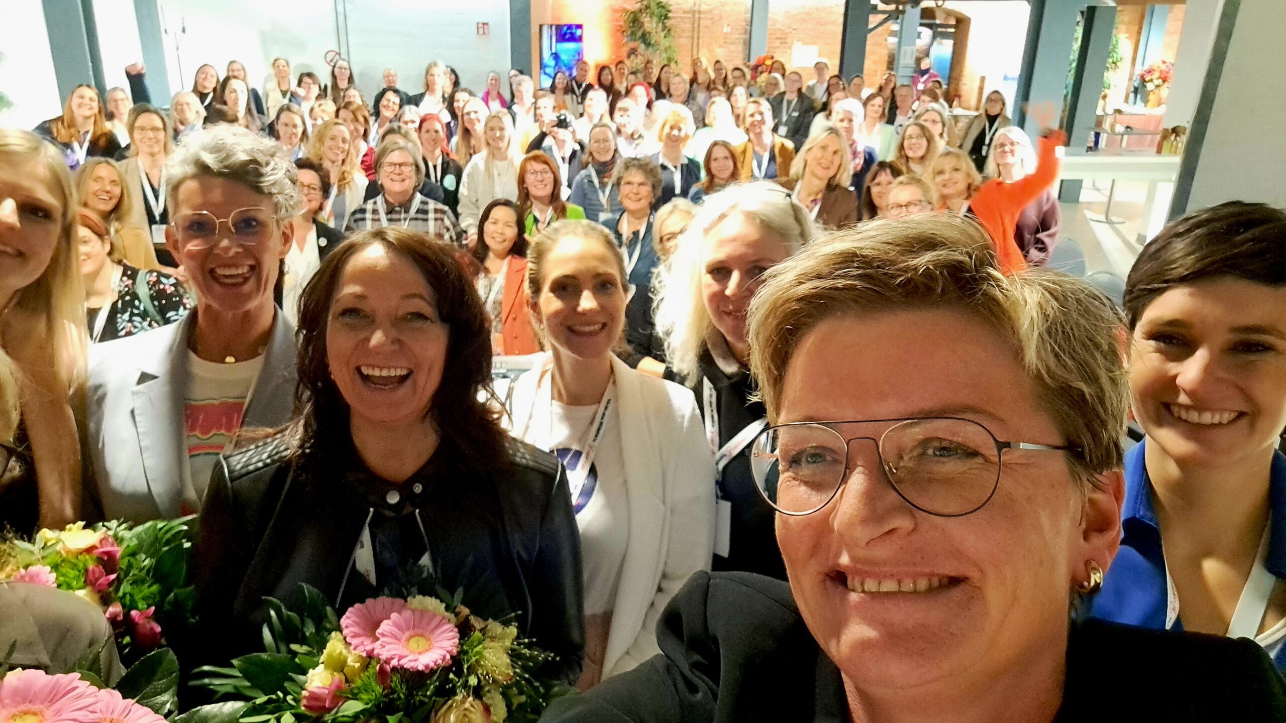 Referentinnen und Teilnehmerinnen der WOMEN in Business