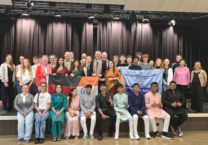 Teilnehmerinnen des Schultausches mit Dehli (Indien) und Peine (Deutschland)