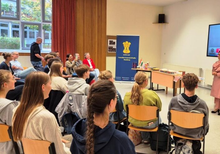 Besuch der indischen Konsulin in der Schule